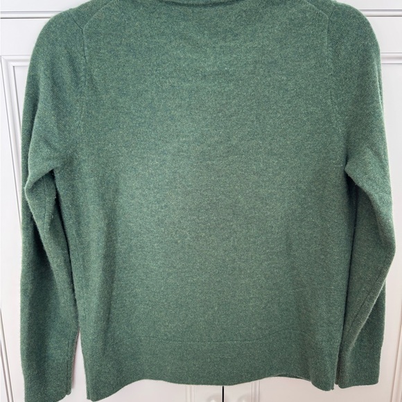 Quince Classic Green Cardigan - Picture 2 of 2